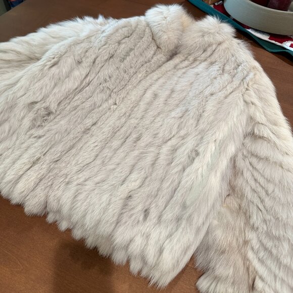 (SOLD) SAGA FOX Real Fur Coat (S) white / grey - Picture 2 of 7